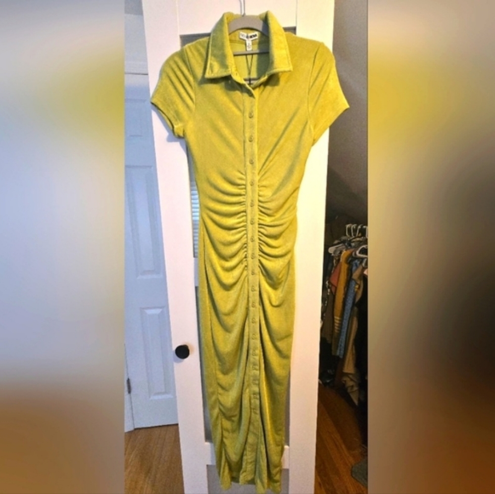 Yellow Button-Down Ruched Dress - Picture 3 of 3
